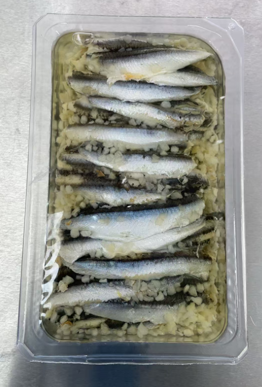 Marinated Anchovy Fillets with Garlic in Sunflower Oil 200G